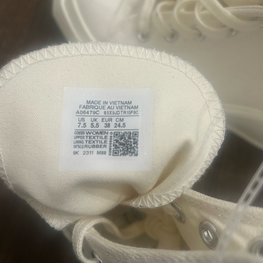 Converse Off-White Women's Chuck 70 Deluxe Wedge Sneakers - Picture 7 of 7